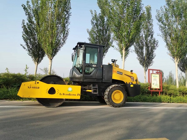 洛陽(yáng)壓路機(jī)在不同土壤的壓實(shí)效果差異有哪些？